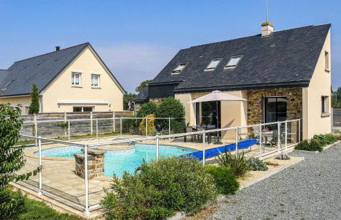 Gorgeous Home In Saint-Germain-Sur-Ay - Foto 12