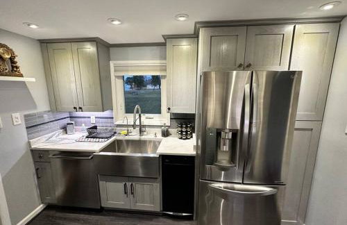 Lakefront Home w/Brilliant Views - Foto 2