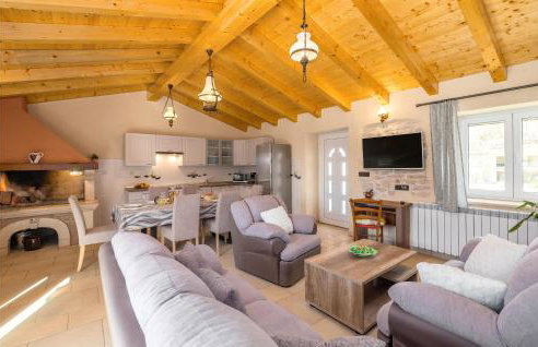 Gorgeous Home In Visnjan With Wifi - Photo 3