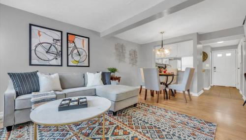 Renovated townhome on bike path includes bikes - Foto 2