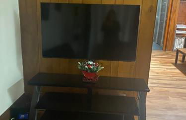 Casa localizada muy cerca del estadio, 8 minutos del centro y muchos lugares mas, No se permiten fiestas , o fumar - Foto 4