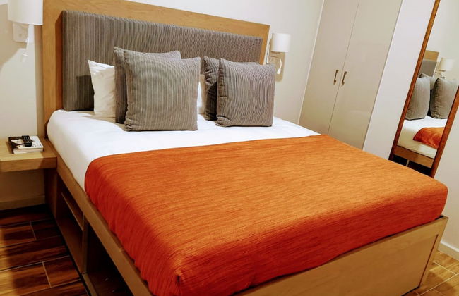 Urban Oasis ApartHotel - Photo 7