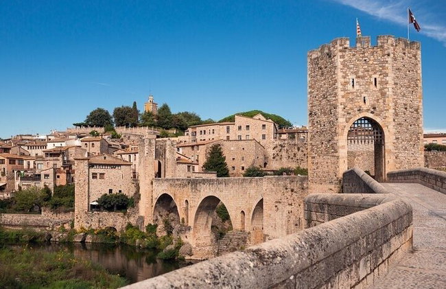 Medieval Besalu : History, Wine and Local Flavors - Photo 8