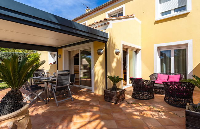 3 bedroom House in Bormes-les-Mimosas with private pool and garden - Photo 22