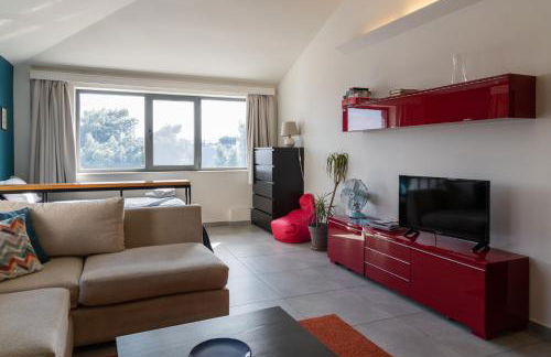 CHROMA Lodge Pikermi - Photo 32