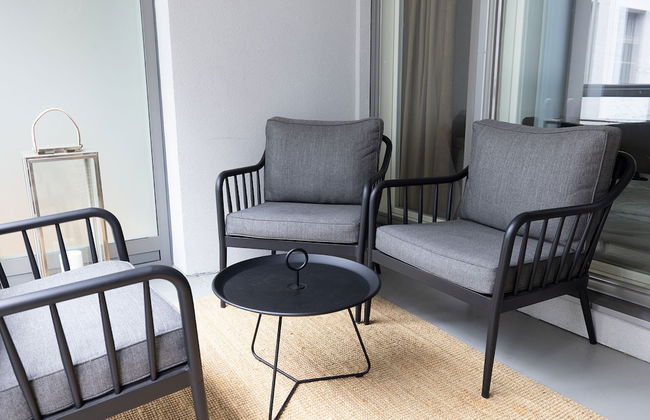 2ndhomes Central 1BR Apartment w Balcony - Foto 14