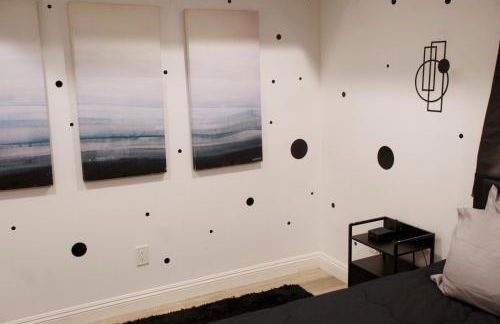 Noir and Gold Retreat - Foto 11