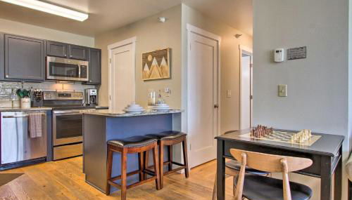 Cozy Montana Condo with Walk to Big Sky Resort! - Foto 2