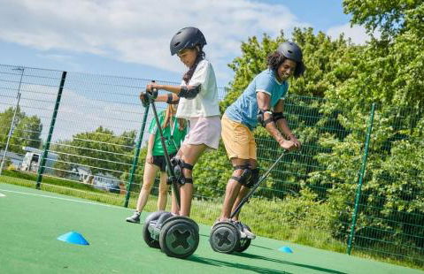 The Blue Lagoon 2 bedroom lodge with hot tub - Foto 55