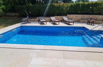 Sunny Garden Villa with Pool - Foto 9