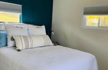 Waters Edge Lakefront with Kayaks Fire Pit and Dock - Foto 12