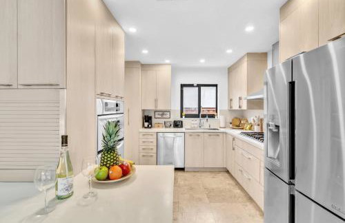 Tropical Oasis With heated pool 10 mins airport & 5 mins Beach - Foto 12