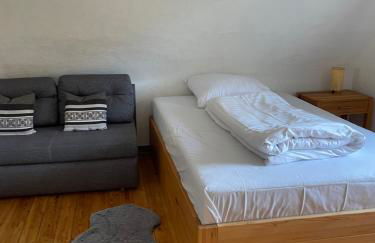 Kleine, aber feine Unterkunft mit direktem Waldzugang - Foto 7