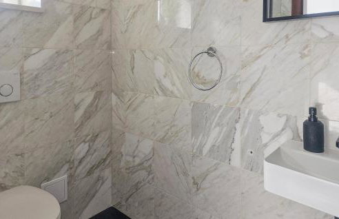 Lovely Apartment In Kucice With Wifi - Photo 15