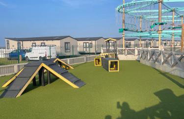 Beautiful caravan at Kent coast with wrap around decking and free WiFi sleeps 6 - Foto 19