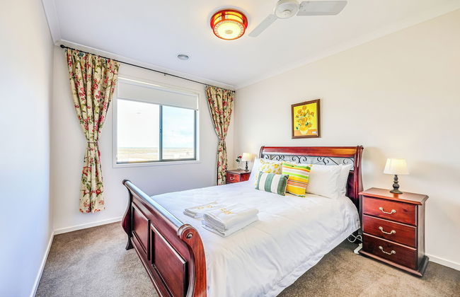 StayAU 5BR Lakefront Escape Point Cook - Foto 26