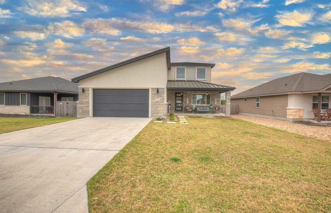 Soaring 2-level Point Venture Home on Lake Travis - Foto 39