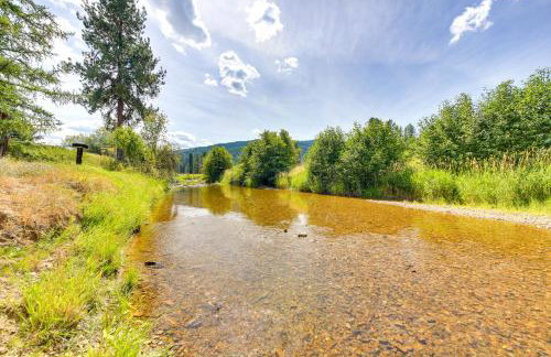 Cozy Farm Cabin - 9 Mi to Trout Creek! - Foto 26