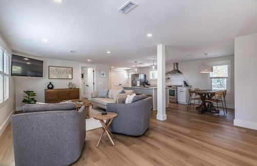 Newly Renovated LowCountry Cottage with Marsh Views - Sleeps 6 - Foto 8