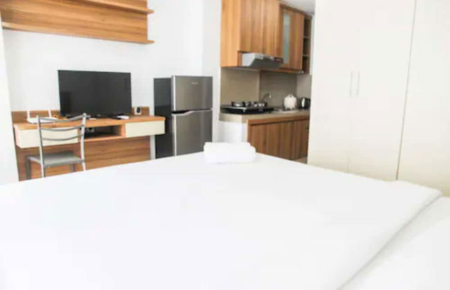 Modern Style Studio at The Nest Puri Apartment - Foto 12