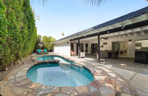 3BR 2BA Home in Palm Springs with Private Pool - Foto 1