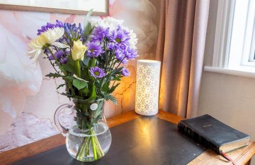 Pass the Keys Bright Town-Centre Flat with Outdoor Area - Foto 25