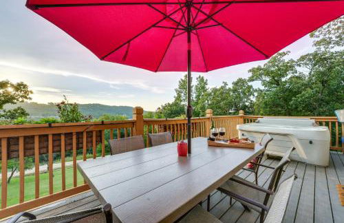 Hot Tub and Fire Pit! Lake-View Home in Blue Eye - Foto 25
