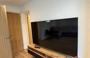 Luxury House, Great Location in Redditch - Contractors - Families - Groups - Relocators - Sleeps 9 - Foto 9