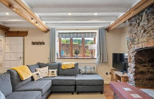 Beautiful Cottage Parking Central Dunster - Photo 2