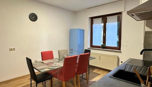 Duisburg FeelHome,Flughafen nah,6-8 Pers,Badewanne,Zentral,Terrasse,Ground Floor - Foto 5