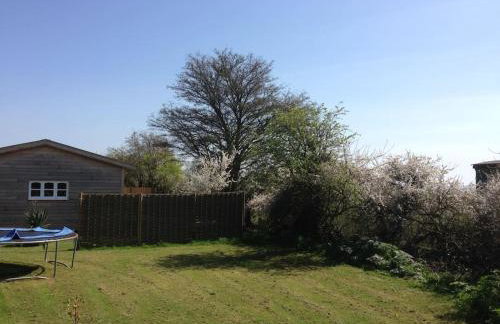 Off grid chalet . HOT TUB & SAUNA. Kid friendly. - Photo 24