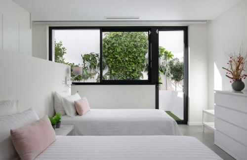 4-Bedroom Modern Villa with Sea View - Photo 42