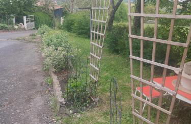 Maison confortable à Comps-la-Grand-Ville avec jardin - Photo 12