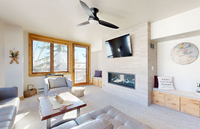 Torian Plum Condominiums - Foto 67