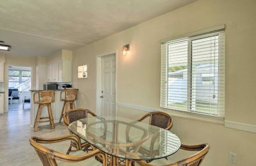 Venice Home w/ Fire Pit & Grill: 2 Mi to Beach! - Foto 8