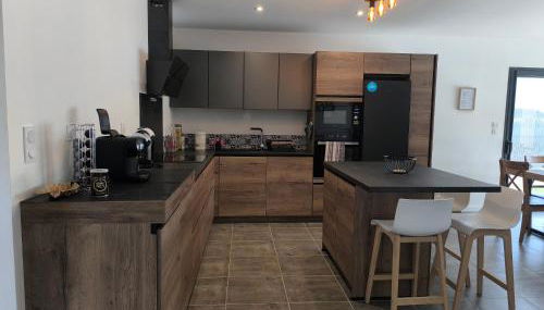 villa récente climatisée avec piscine privée - Photo 4