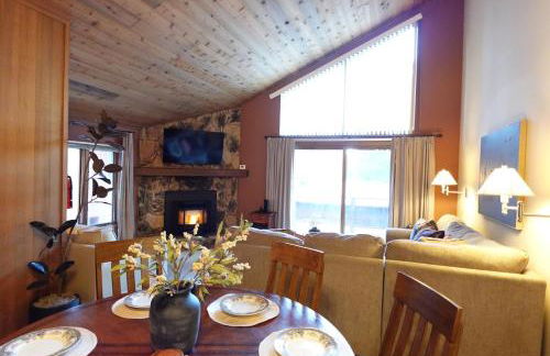 2BR 2BA Spacious Townhome Sleeps 6 with Spa Sauna - Foto 2