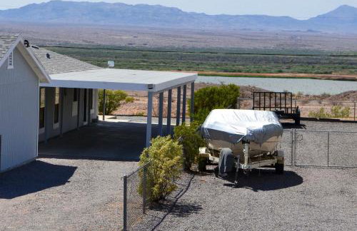 5 Mi to River Topock Boating and Off-Roading Oasis! - Foto 2