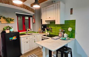 Azoka by the Sea- Centro Histórico de Peniche - Photo 13