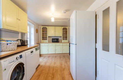 Cosy 4-Bed Cottage in Kirk Yetholm by MCPI Hosting, Perfect for Families & Holidaymakers - Foto 28