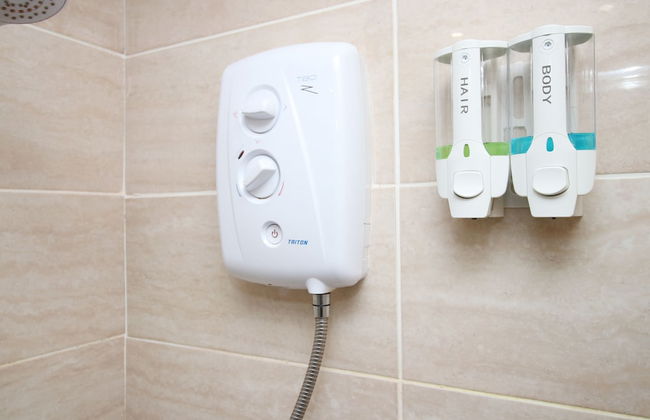 Skyline Immaculate 2-bed Apartment in Swansea - Photo 20