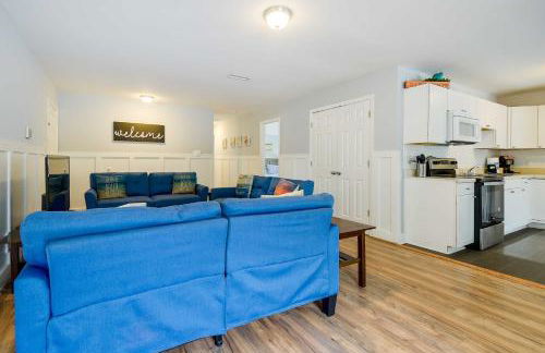 Walk to Atlantic Beach Family Gem with Fenced Yard - Foto 7