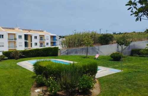 Apartamento com piscina - Foto 15