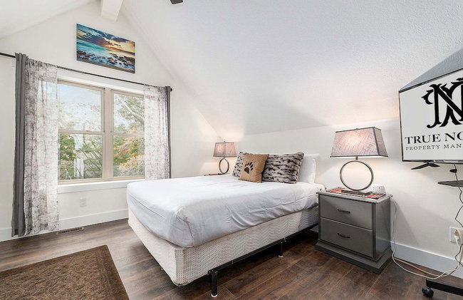 Beautiful Overlooking Shoreline 3BDR Chalet ➠18396 - Foto 9