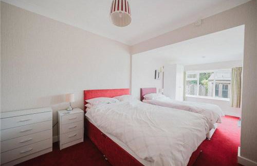 Large 4 bedroom home in Boston Spa village In-between York, Harrogate and Leeds, Sleeps 9 - Foto 8