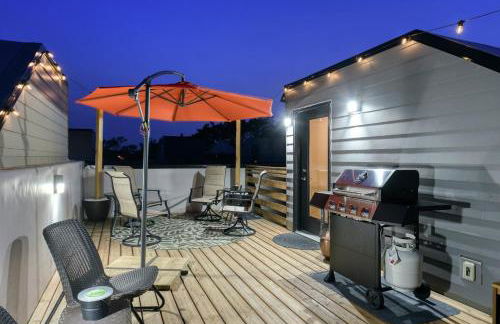 Modern Townhome Near Downtown walk to CWS! - Foto 13