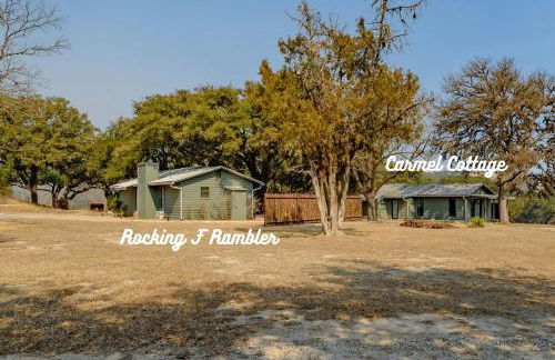 Pet-Friendly Glamping Cabin, with River Access in Ingram, Texas - Foto 26