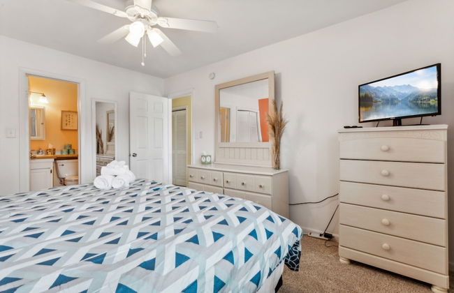 Beautiful Sea Gem - Condo 1 4 mi From Beach w Pool - Foto 35