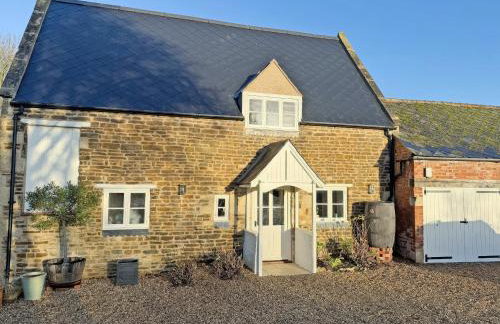 Grange Cottage - Photo 1