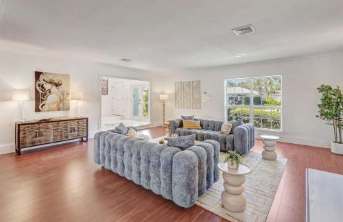 Solara: Waterfront Estate, Pool, Dock, Private Guest Suite - Foto 10